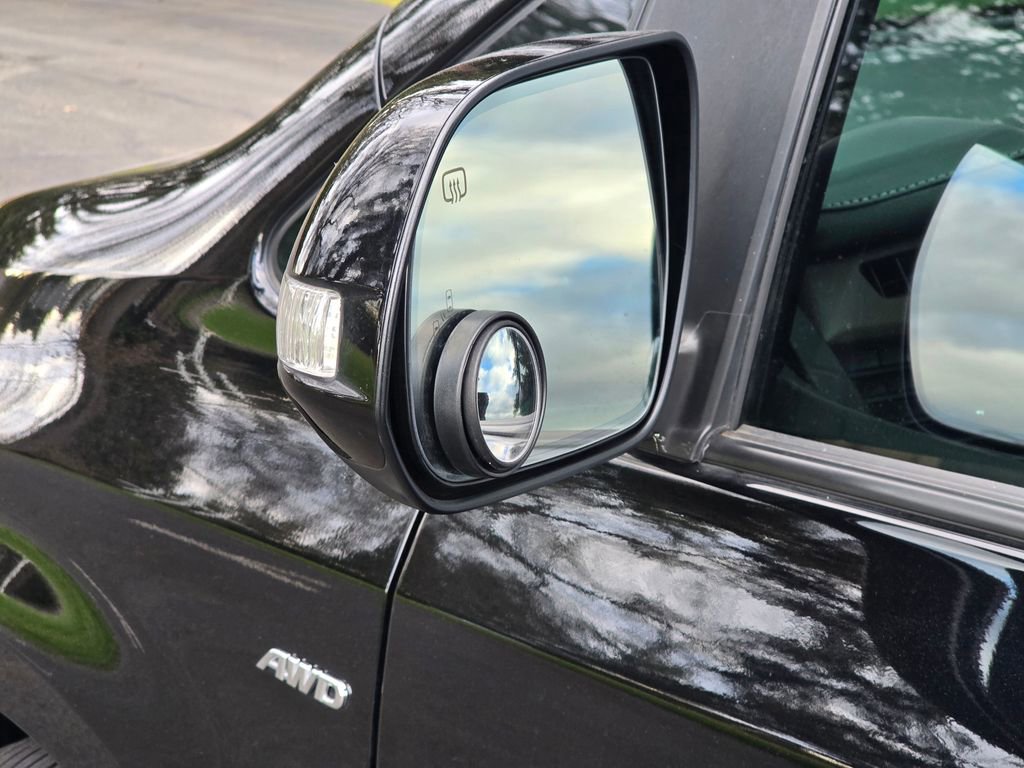 Used 2020 Toyota Sienna Limited image 12