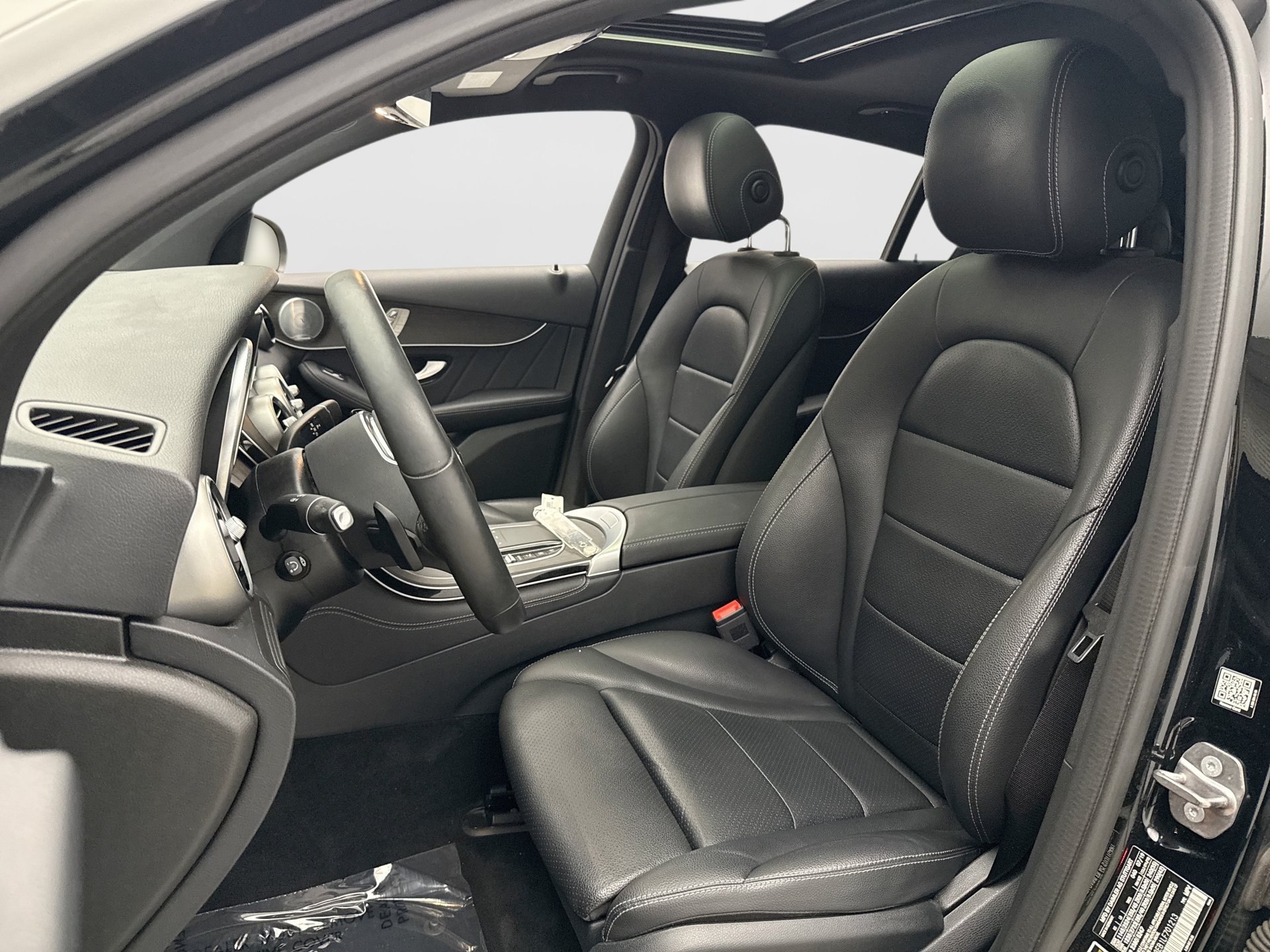 Used 2020 Mercedes-Benz GLC 300 4MATIC Coupe image 11