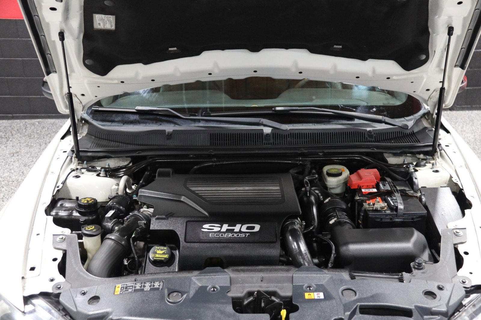 Used 2013 Ford Taurus SHO image 14