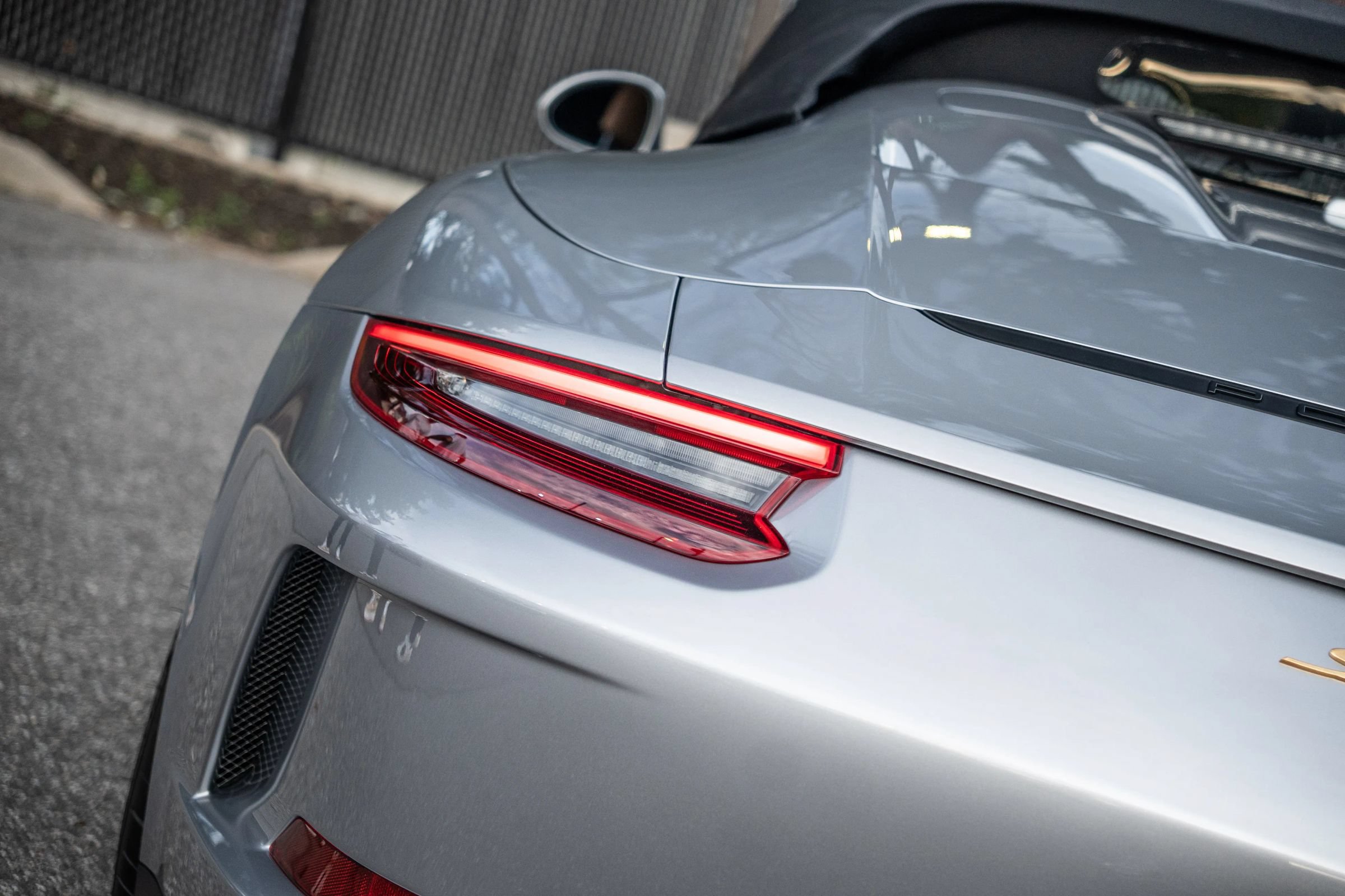 Used 2019 Porsche 911 Speedster RWD image 29