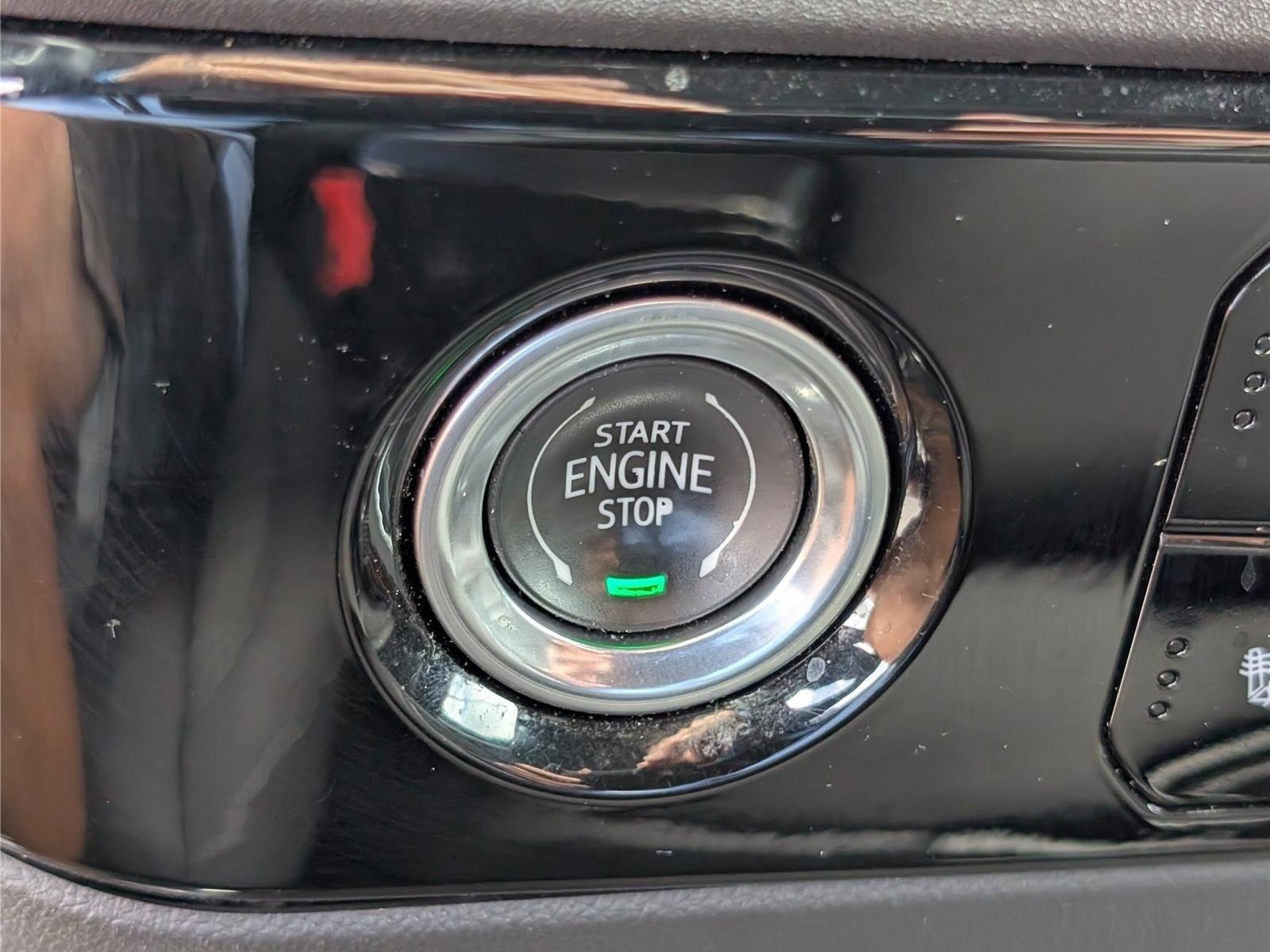 Used 2023 Chevrolet Silverado 1500 LT AWD/4WD image 23