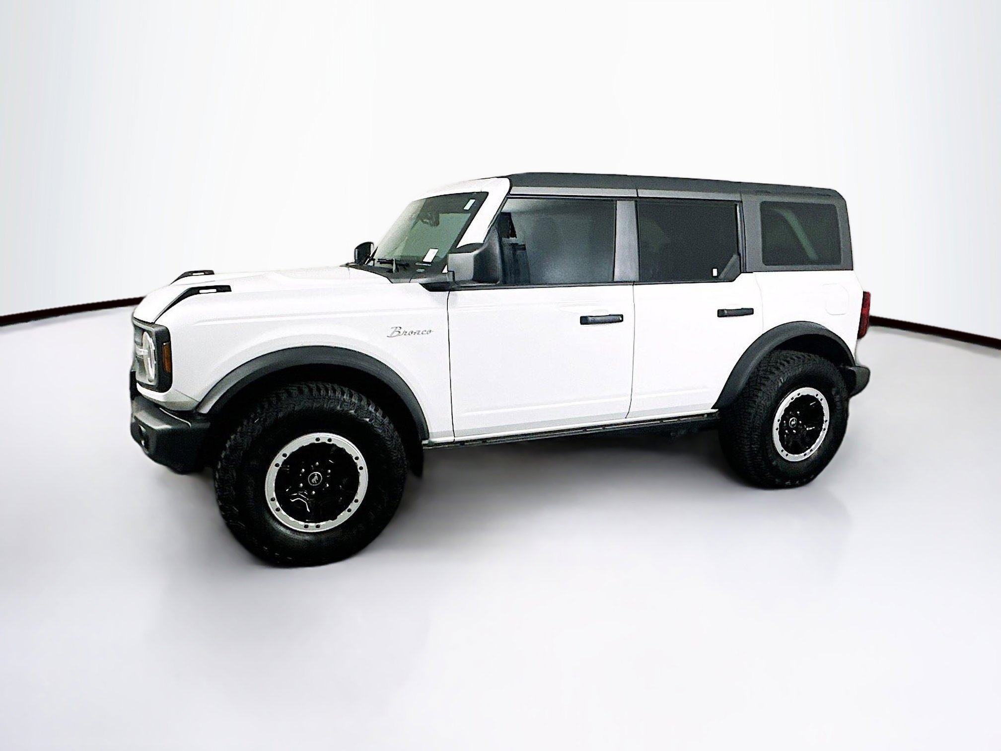 Used 2024 Ford Bronco Black Diamond image 4