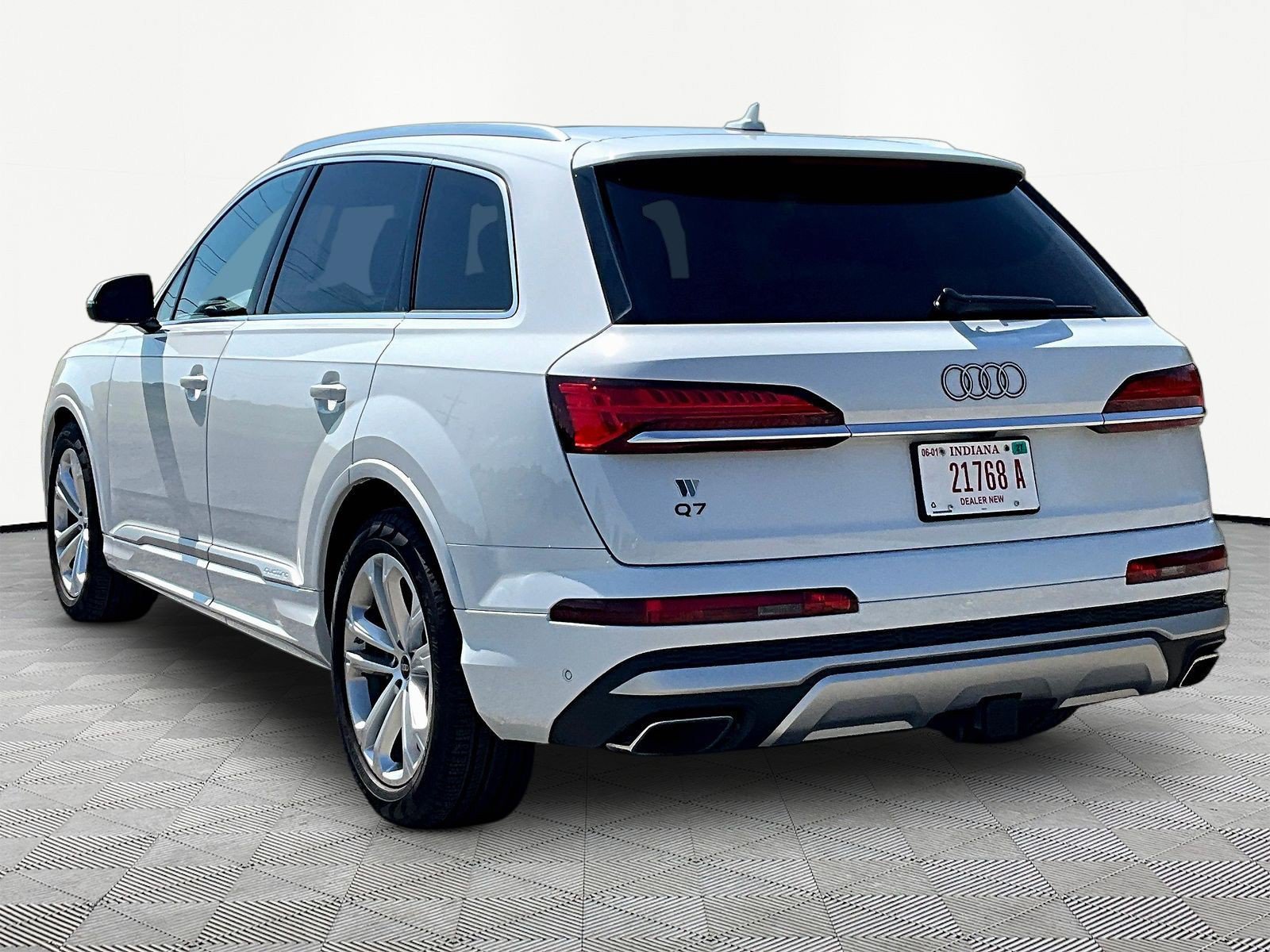 Used 2025 Audi Q7 3.0T Prestige AWD/4WD image 4