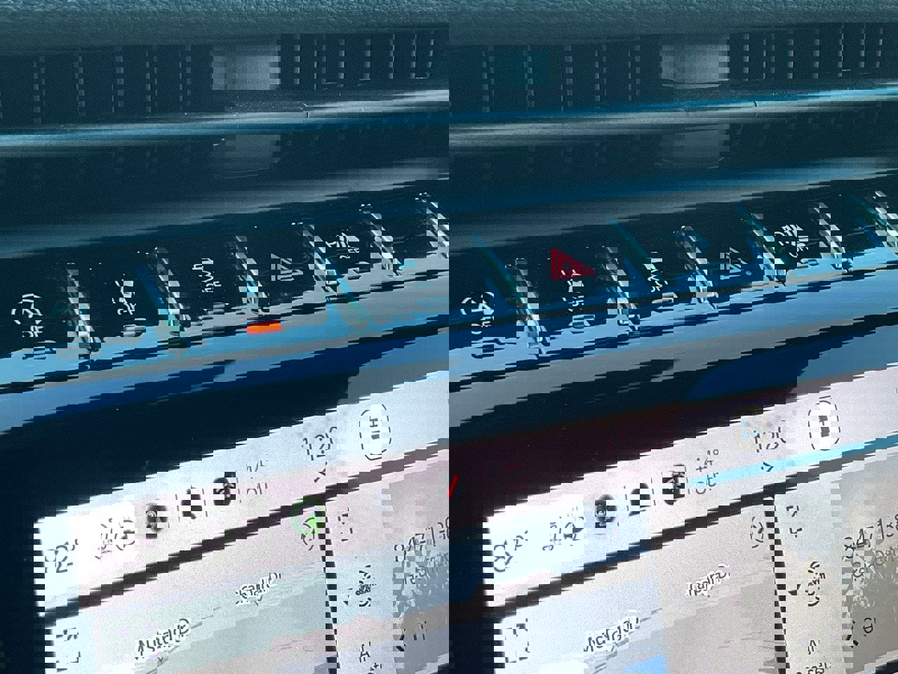 Used 2023 Jeep Grand Cherokee Limited w/ Trailer Tow Prep Group (B) image 39