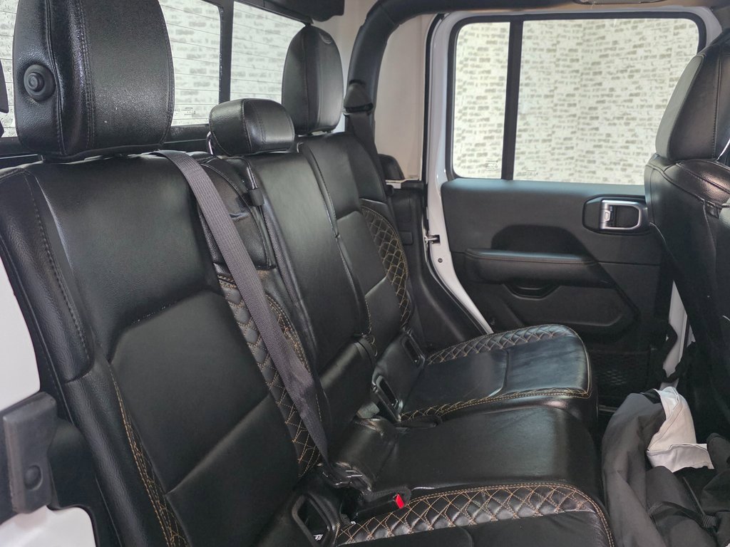 Used 2023 Jeep Gladiator Overland image 16