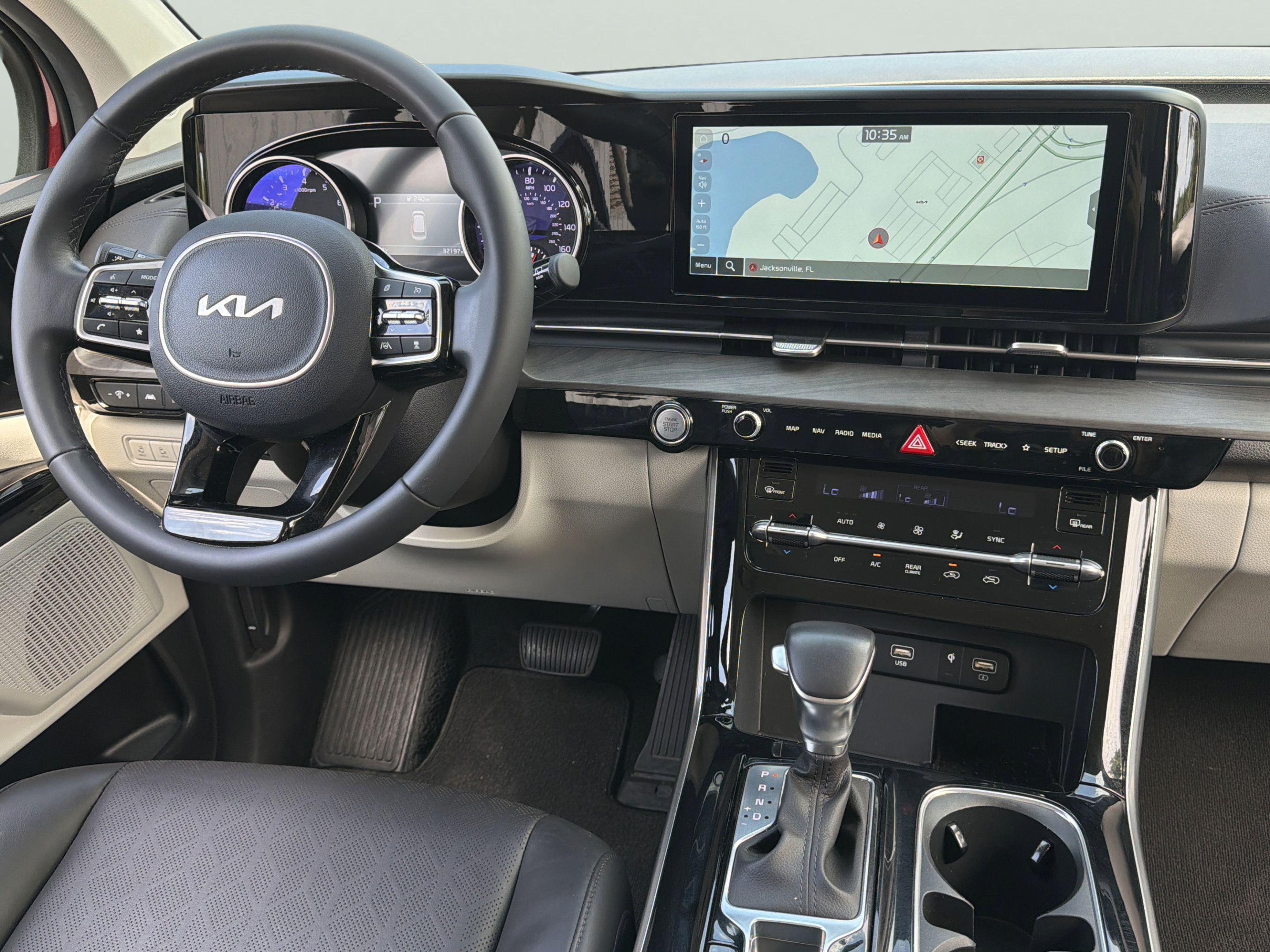 Certified 2024 Kia Carnival EX FWD image 9