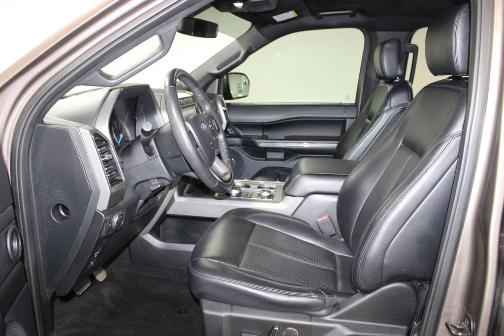 Used 2019 Ford Expedition XLT w/ Equipment Group 201A AWD/4WD image 23