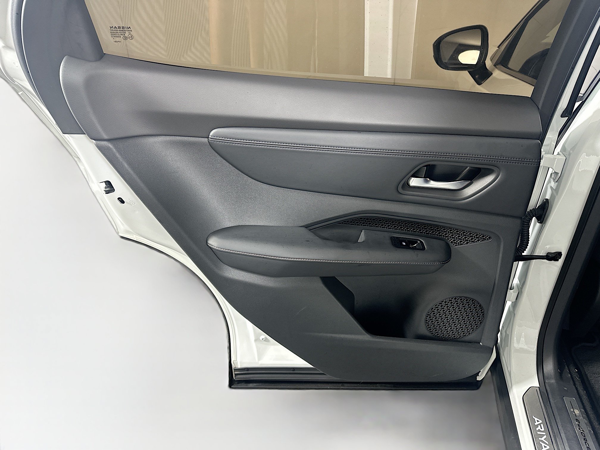 Used 2024 Nissan Ariya AWD image 26