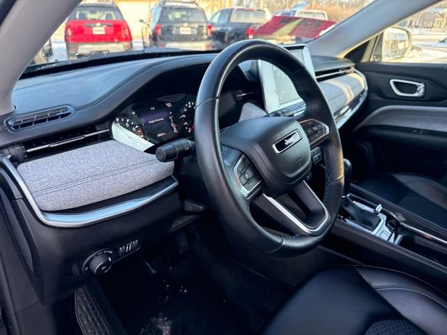 Used 2022 Jeep Compass Latitude w/ Sun and Sound Group image 14