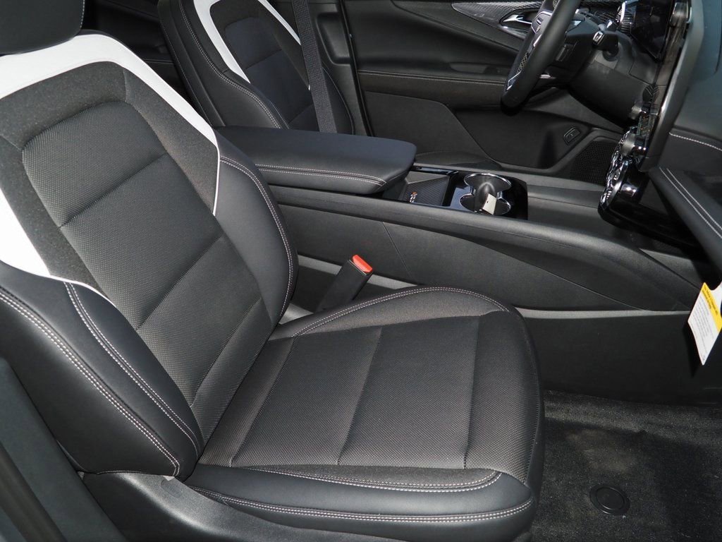 New 2025 Chevrolet Blazer EV LT w/ Super Cruise Package image 11