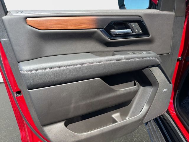 New 2026 GMC Yukon XL Denali w/ Denali Reserve Package image 17