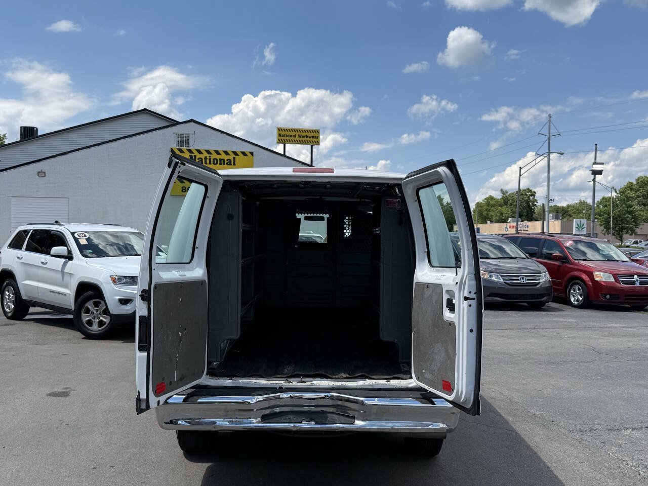 Used 2014 Ford E-250 and Econoline 250 w/ Power Group RWD image 16