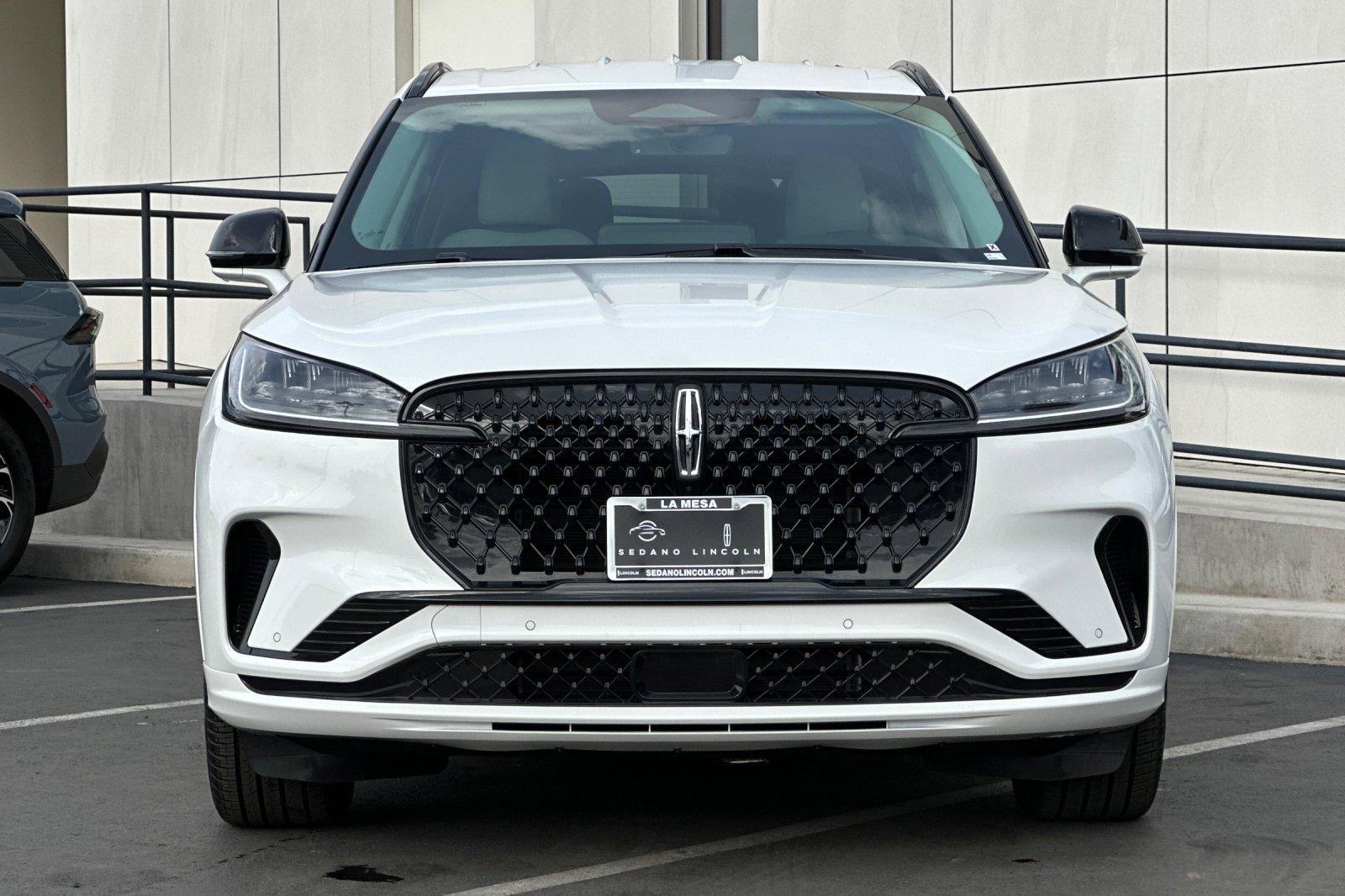 New 2026 Lincoln Aviator Premiere w/ Jet Appearance Package image 8