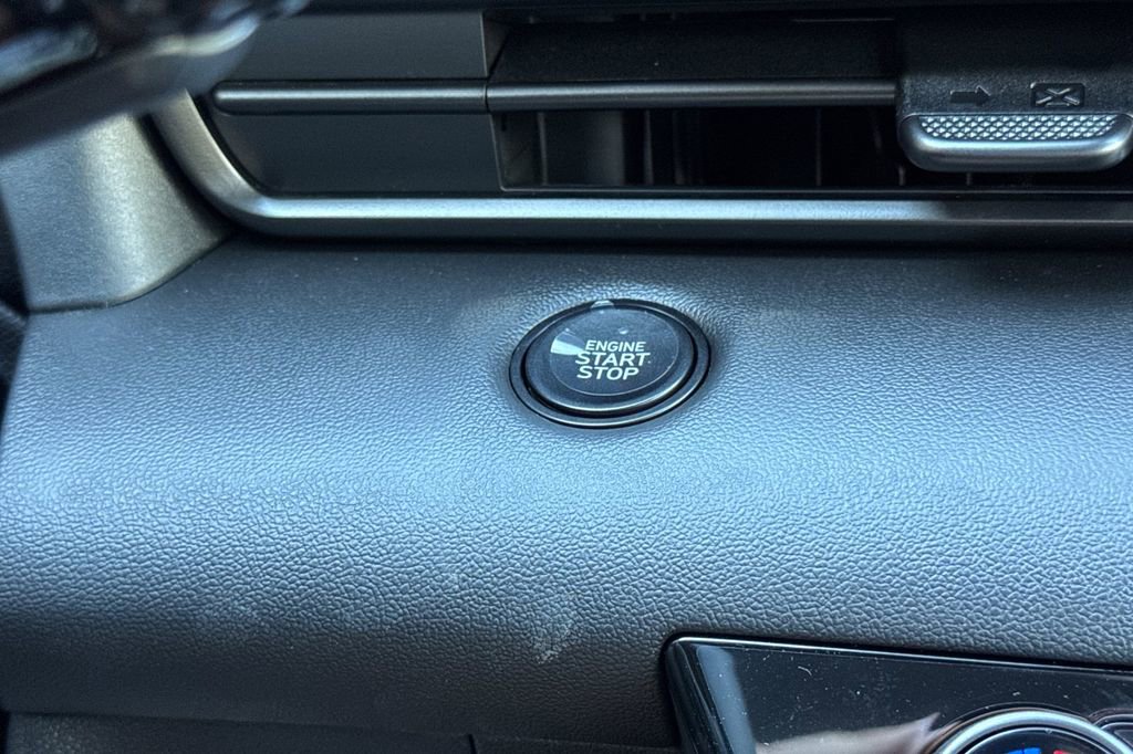 New 2025 Hyundai Elantra Sport image 18