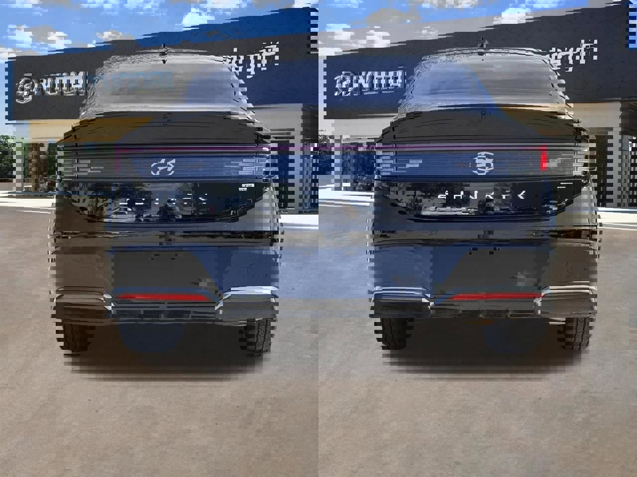 Certified 2025 Hyundai Sonata Limited image 9