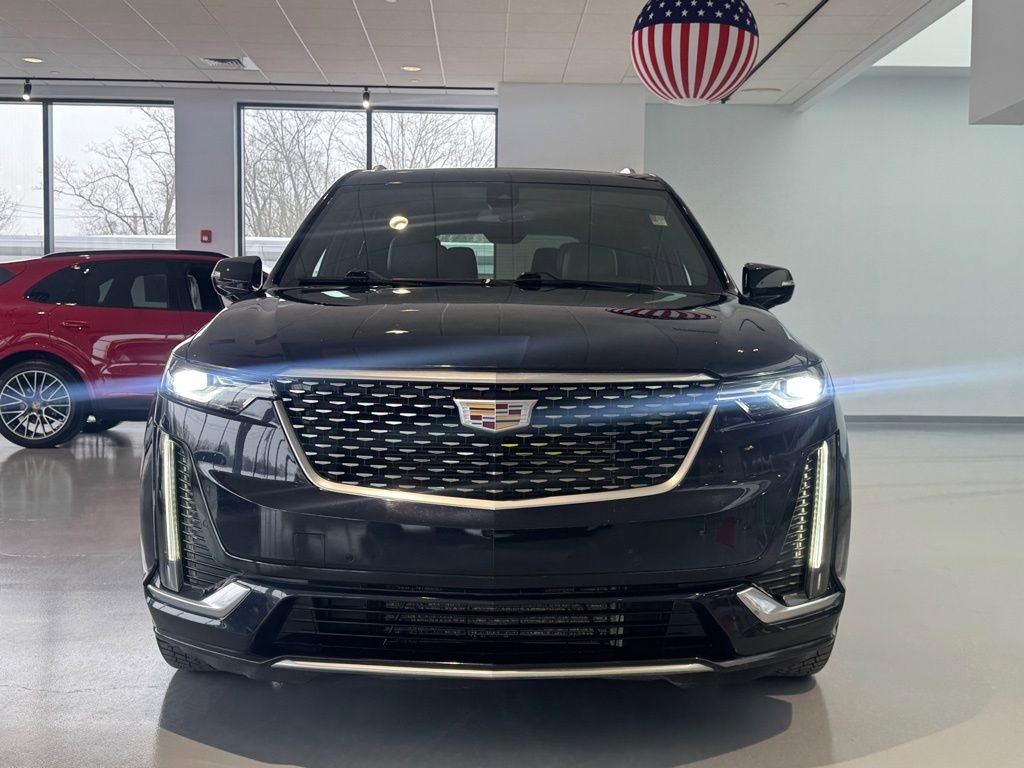 Used 2022 Cadillac XT6 Premium Luxury AWD/4WD image 3