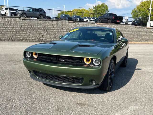 Used 2022 Dodge Challenger SXT w/ Plus Package RWD image 9