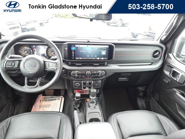 Used 2025 Jeep Wrangler Unlimited Rubicon image 28