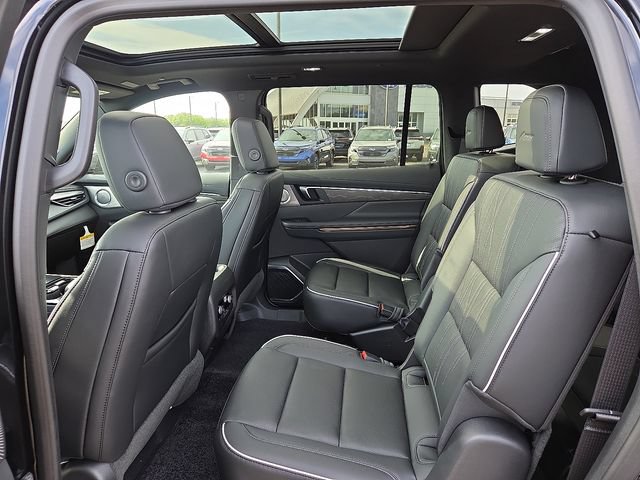 New 2026 Buick Enclave Avenir w/ Super Cruise Package AWD/4WD image 7