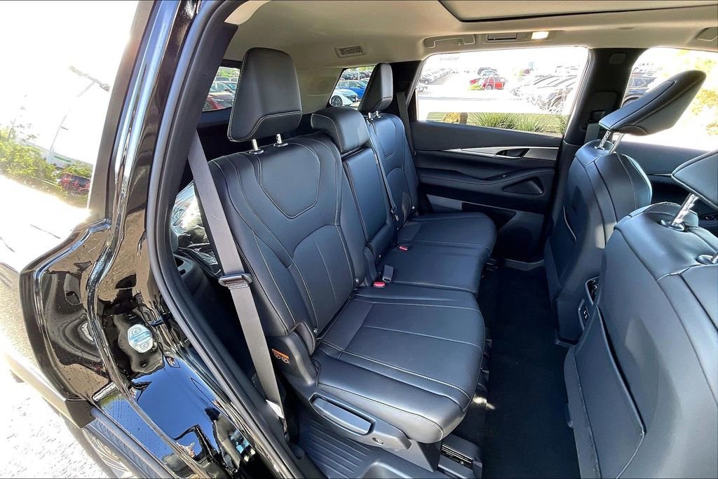 New 2026 INFINITI QX60 Pure w/ Cargo Package FWD image 9