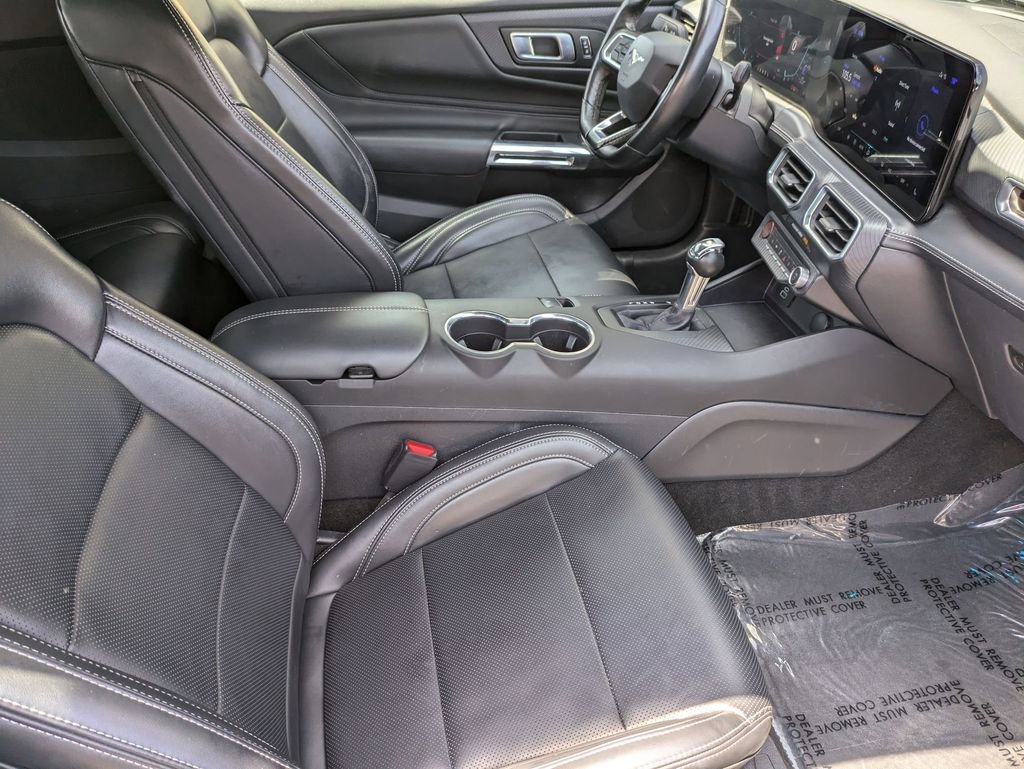 Used 2025 Ford Mustang Premium RWD image 27