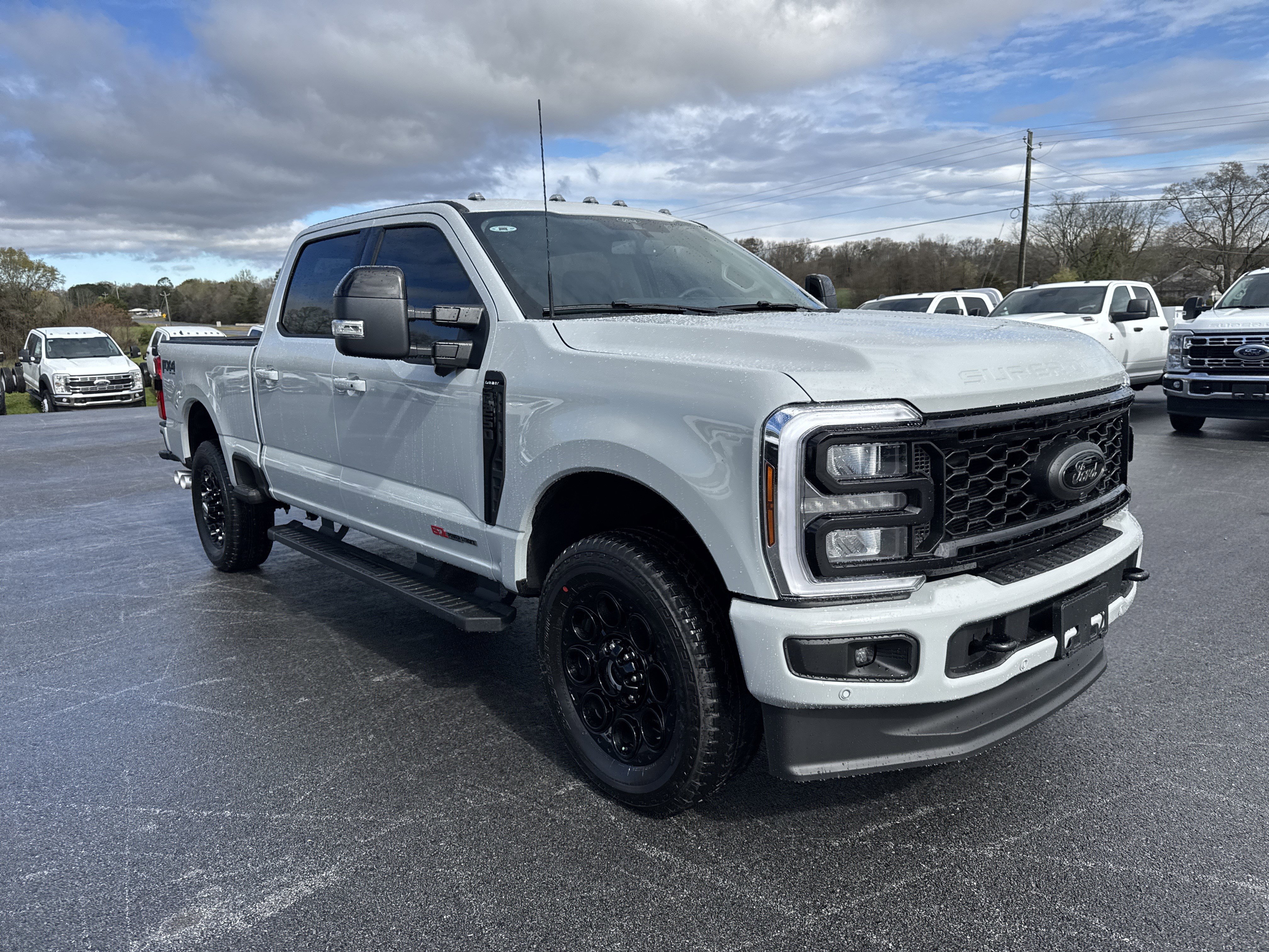 New 2026 Ford F250 Lariat w/ Black Appearance Package image 4