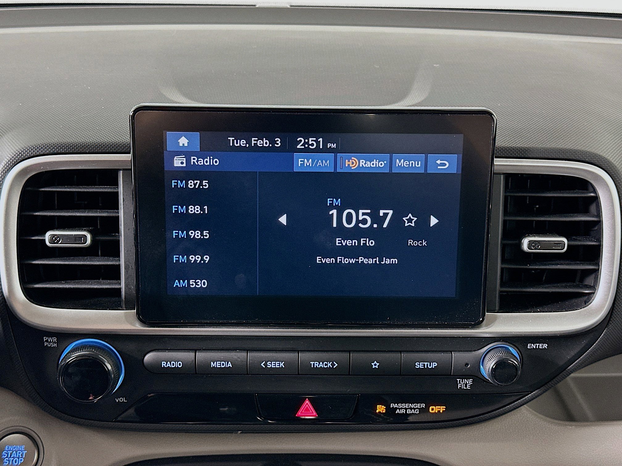 Used 2025 Hyundai Venue SEL image 21