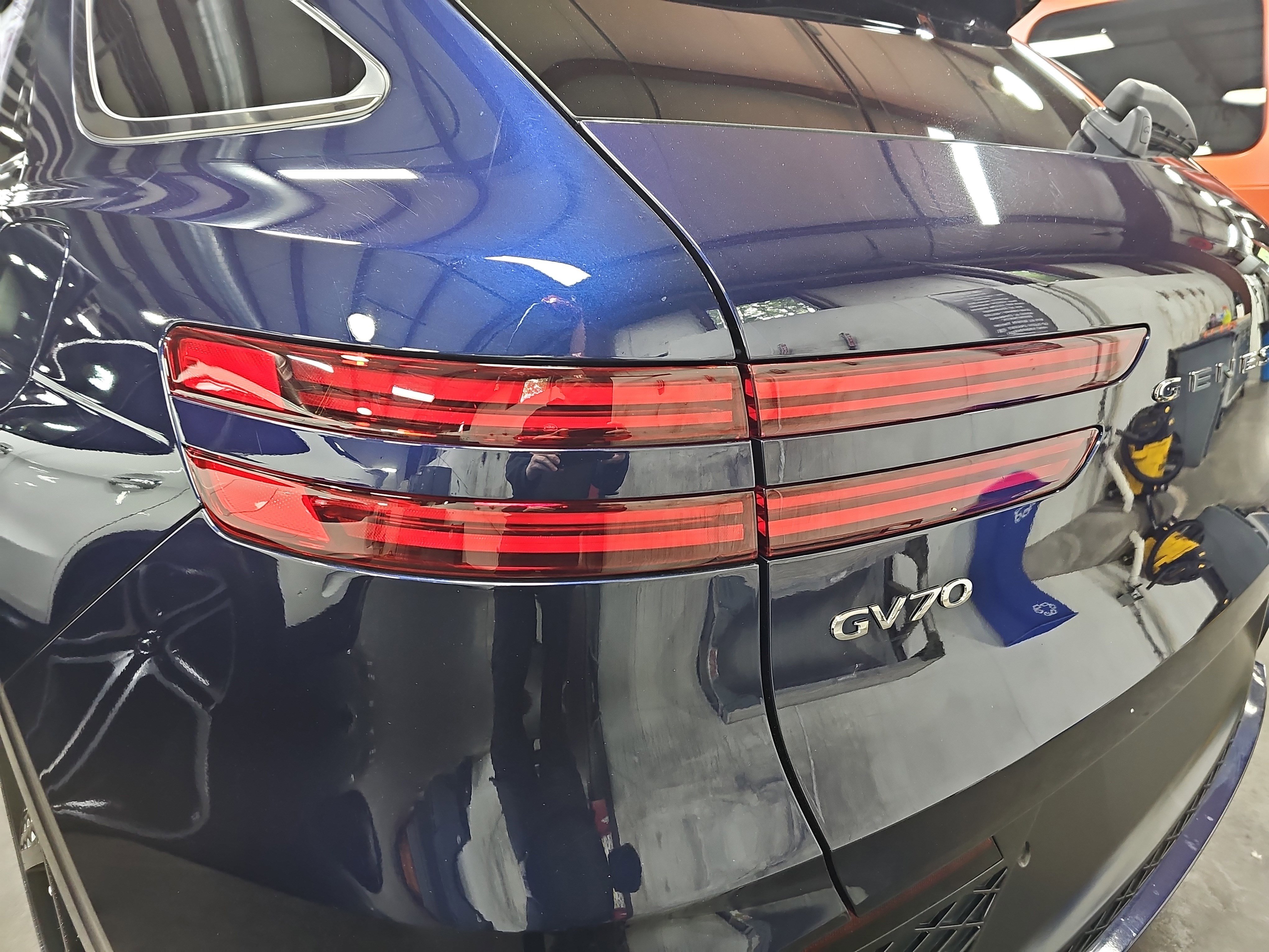 Used 2024 Genesis GV70 2.5T w/ Sport Prestige Package AWD/4WD image 36
