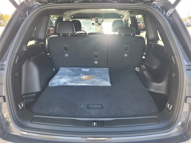 Used 2025 Jeep Grand Cherokee Altitude image 14