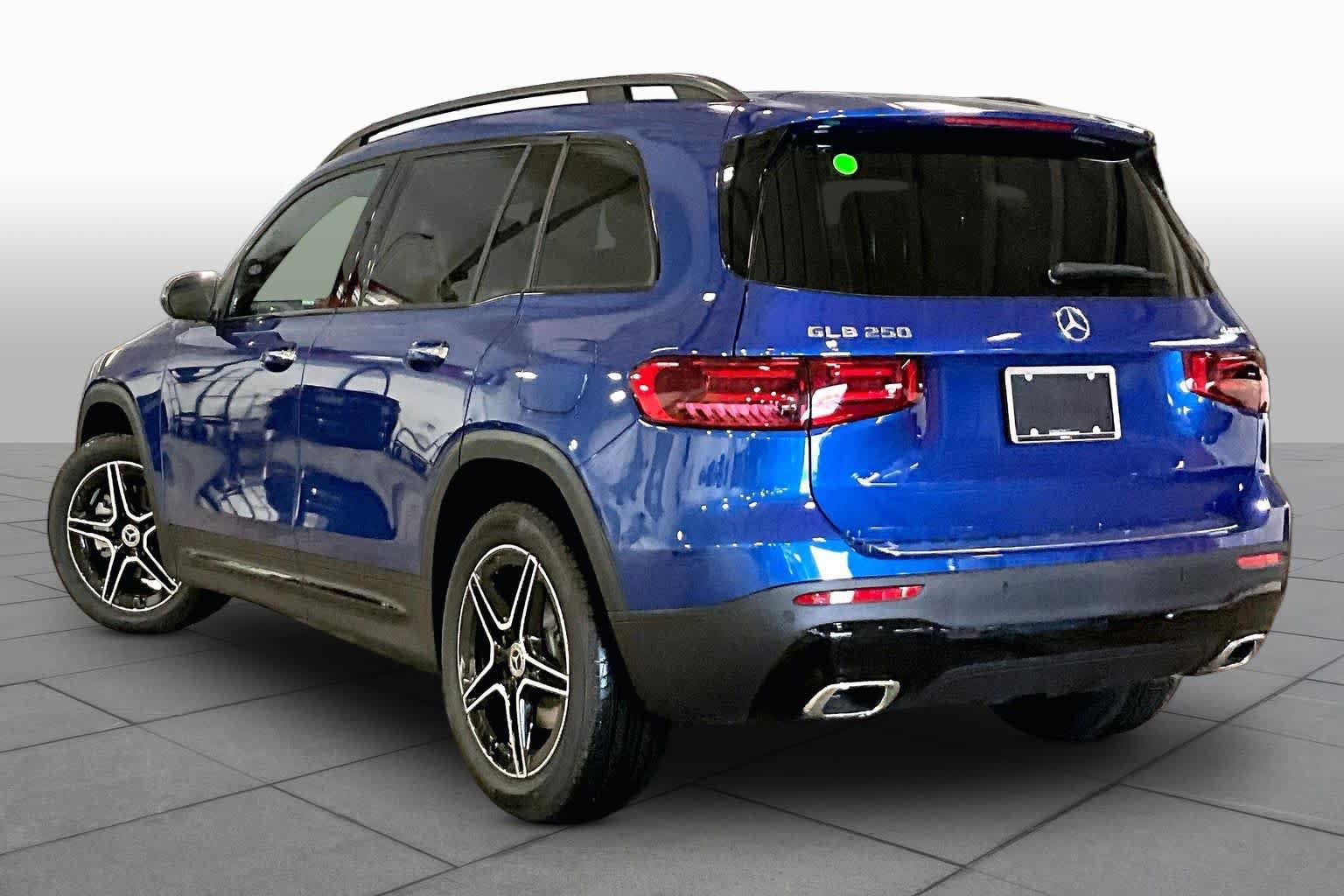 New 2026 Mercedes-Benz GLB 250 4MATIC image 4