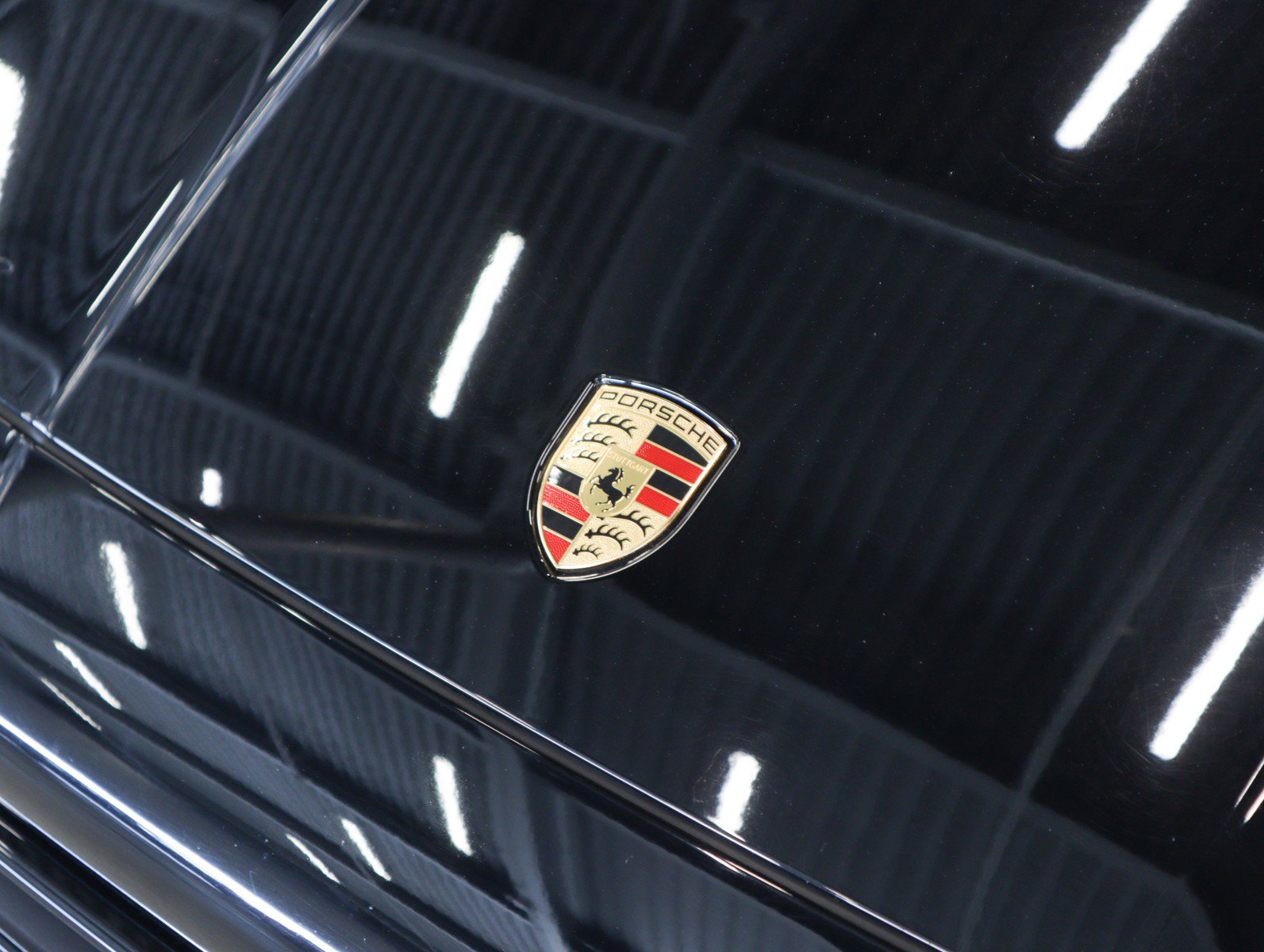 Used 2024 Porsche Cayenne Coupe AWD/4WD image 25