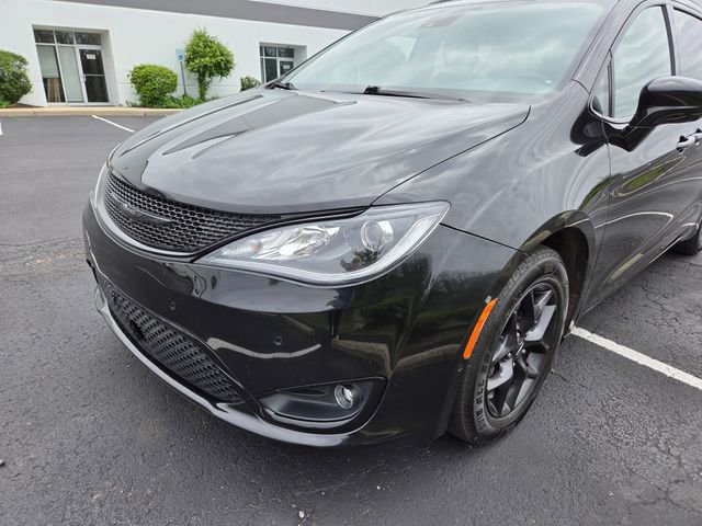 Used 2020 Chrysler Pacifica Touring-L Plus w/ Advanced Safetytec Group FWD image 10