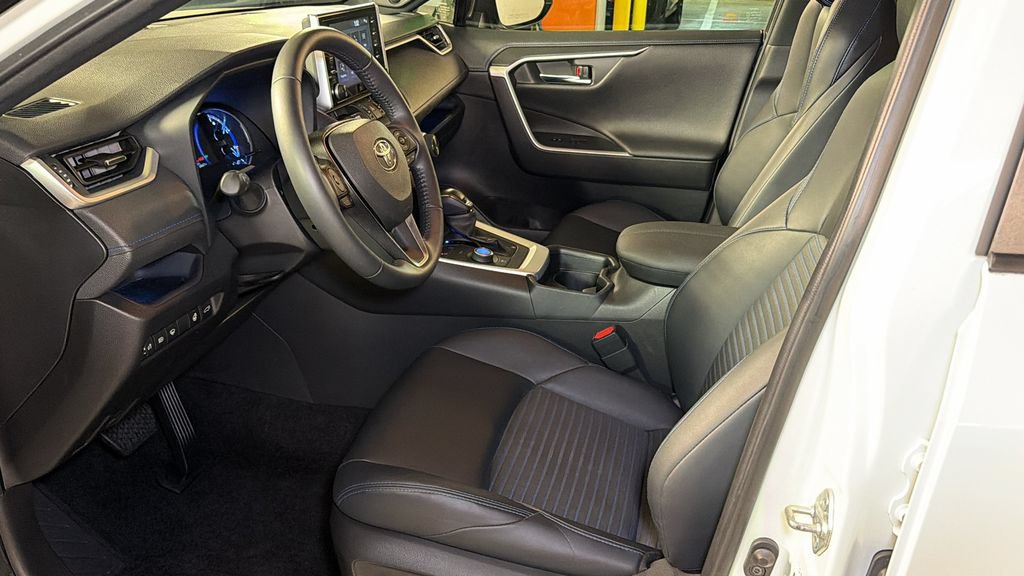 Used 2020 Toyota RAV4 XSE AWD/4WD image 20