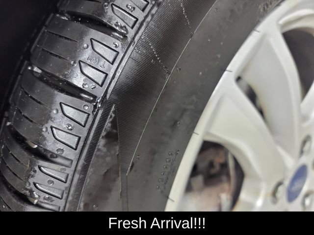 Used 2018 Ford Fusion SE w/ Fusion SE Technology Package FWD image 11
