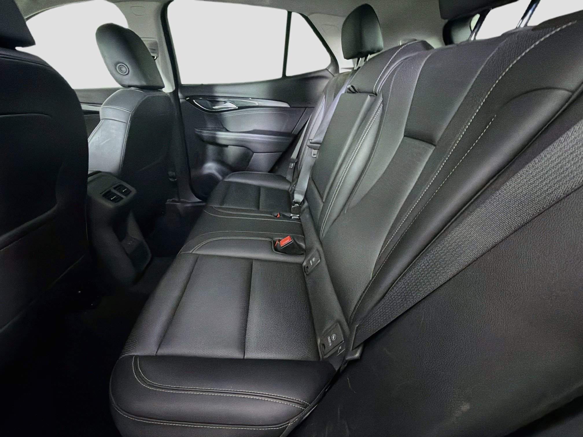 Used 2024 Buick Envision Preferred AWD/4WD image 27