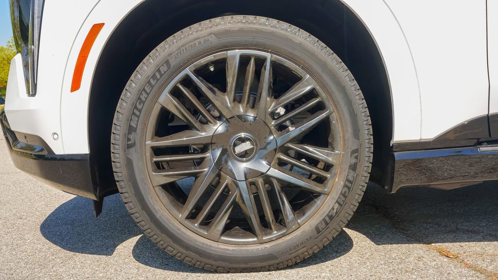 New 2025 Cadillac Escalade IQ Sport 2 w/ LPO, ONYX Package image 9