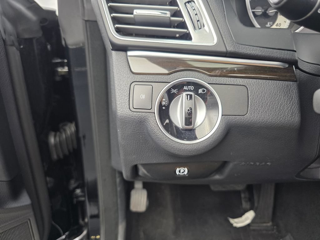 Used 2017 Mercedes-Benz E 400 Cabriolet image 23