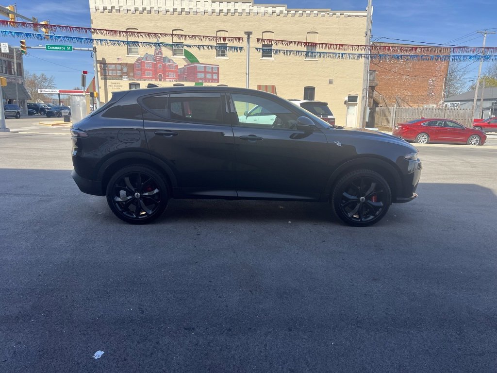 New 2024 Dodge Hornet GT w/ Track Pack image 5