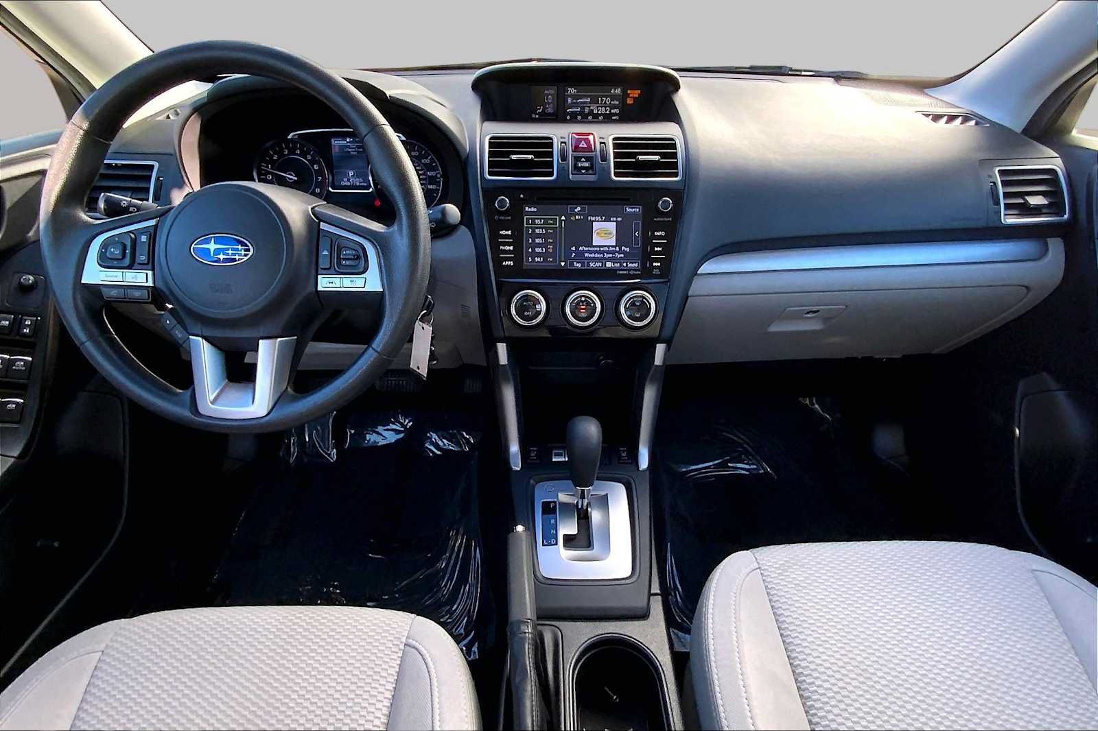 Used 2017 Subaru Forester 2.5i Premium AWD/4WD image 12