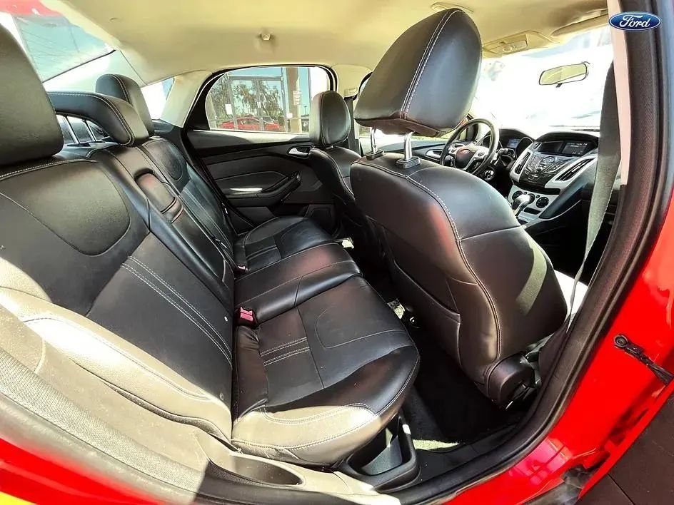 Used 2013 Ford Focus SE FWD image 16