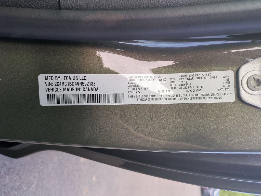 New 2027 Chrysler Pacifica Select FWD image 36