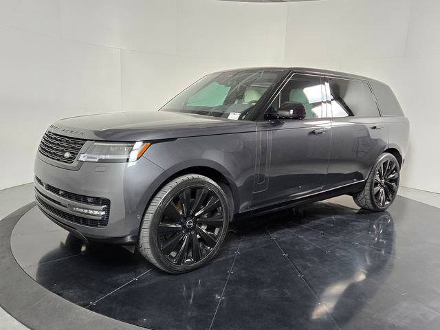 Used 2025 Land Rover Range Rover Long Wheelbase SE image 2