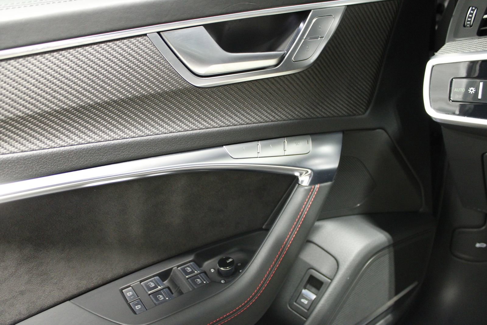 Used 2021 Audi RS 6 image 31