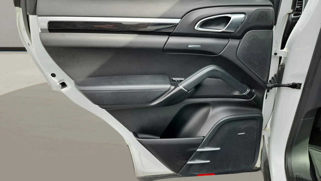 Used 2013 Porsche Cayenne Diesel image 28