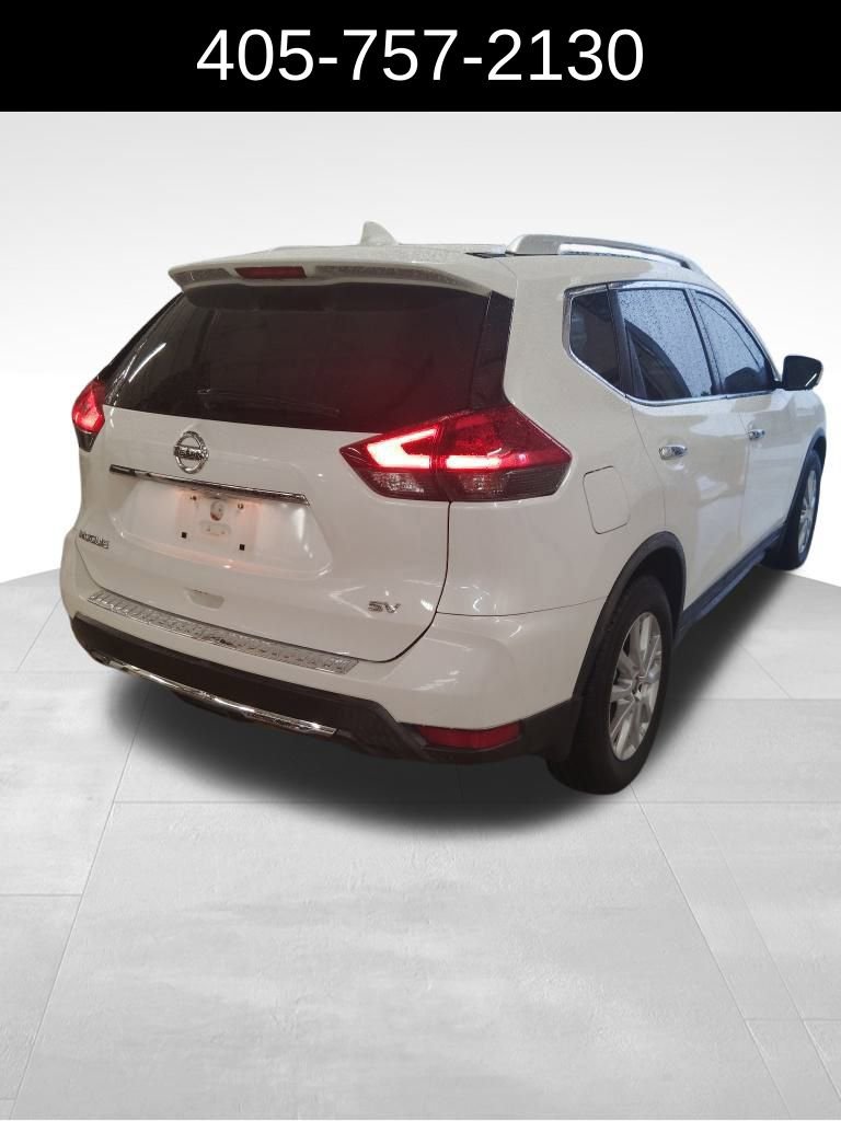 Used 2018 Nissan Rogue SV image 4