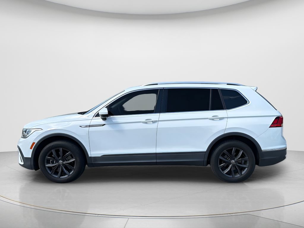 Certified 2022 Volkswagen Tiguan SE FWD image 9