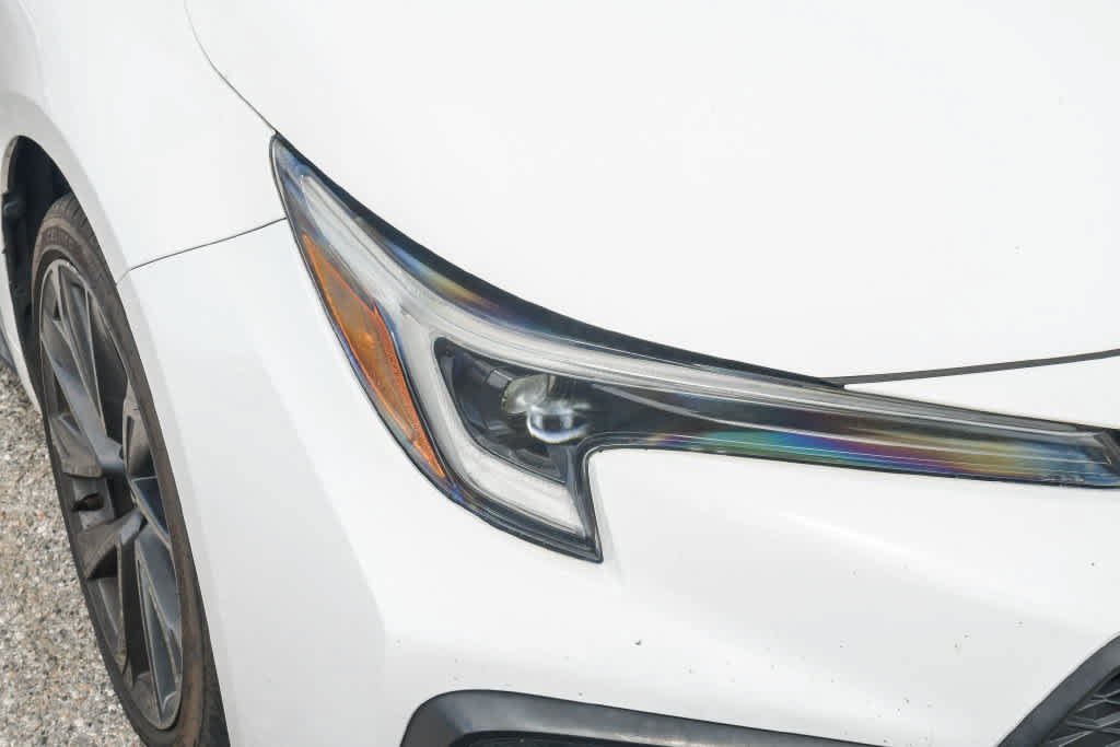 Used 2023 Toyota Corolla SE w/ SE Premium Package FWD image 4