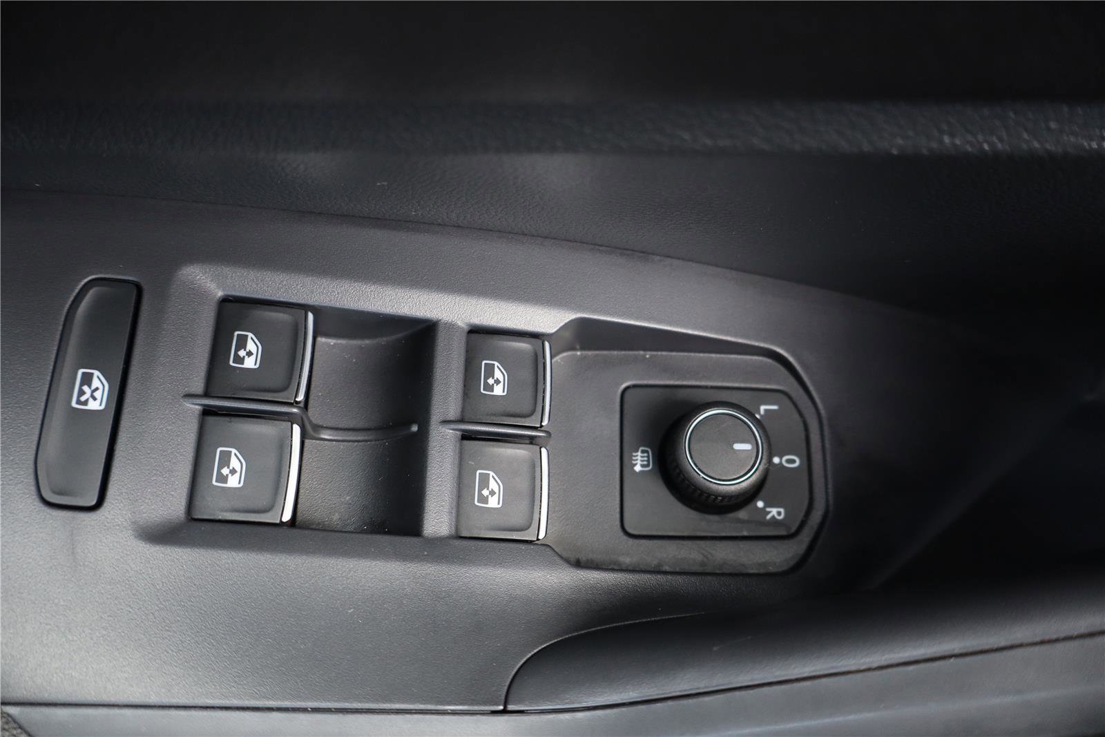 Certified 2023 Volkswagen Jetta SE image 13