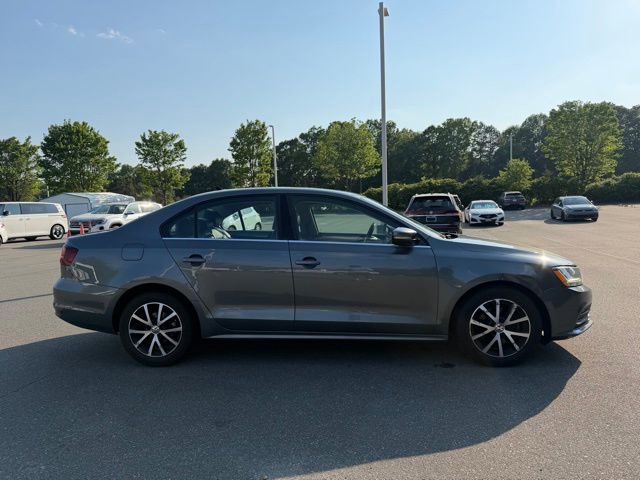 Used 2017 Volkswagen Jetta SE FWD image 6