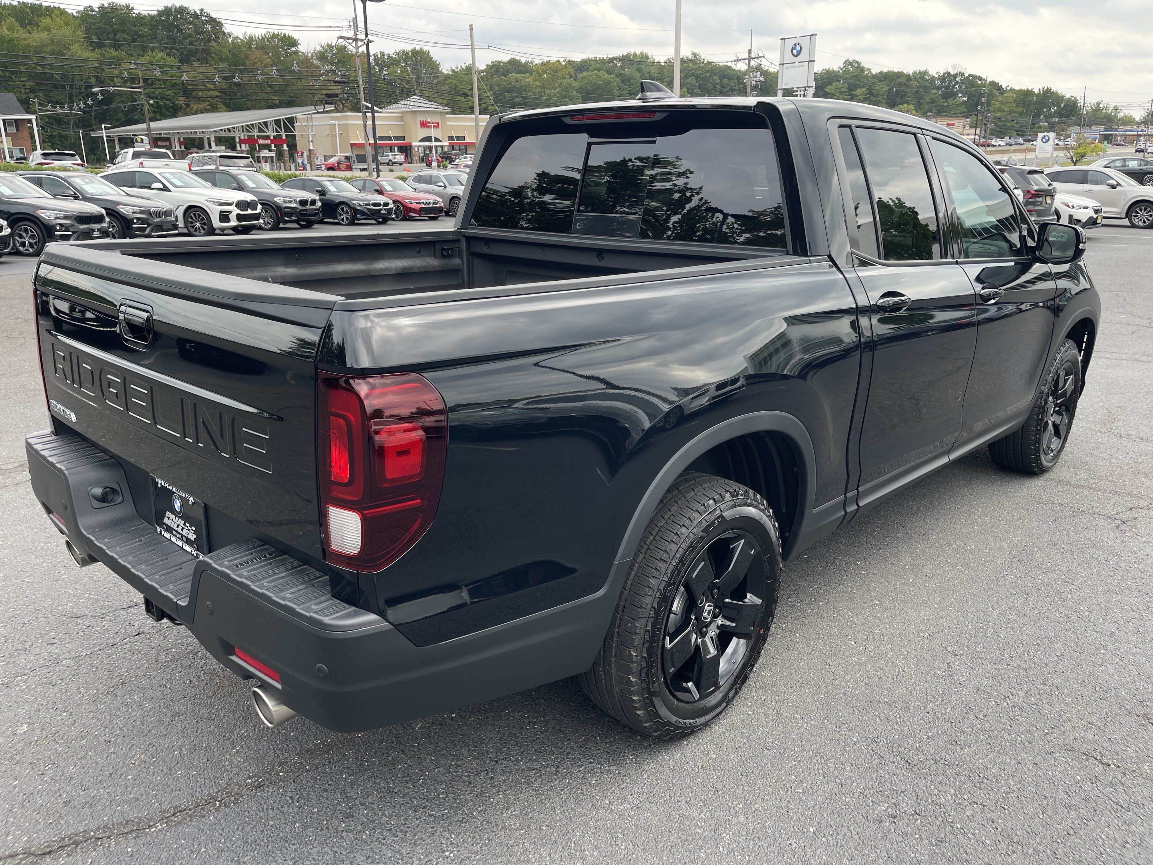 Used 2025 Honda Ridgeline Black Edition image 6